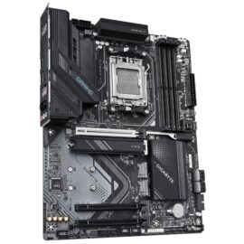 GIGABYTE X870 GAMING WIFI6 AM5 LGA 1718, ATX, DDR5, 3x M.2, PCIe 5.0, USB4, WIFI 6, 2.5GbE LAN, EZ-Latch Motherboard - Image 3