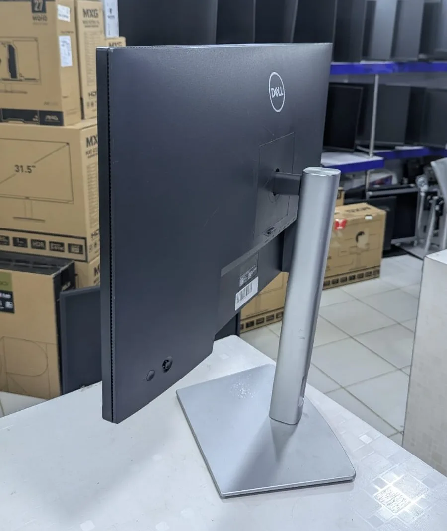 Dell P2723DE 27 Inch 2k QHD 60hz 99%sRGB Color accurate USB-C Hub Monitor | IPS | Height Adjustable (Used) thumbnail 8