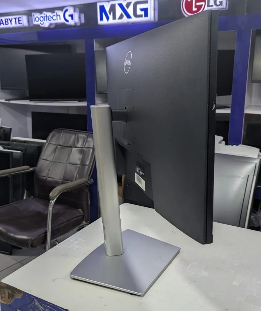 Dell P2723DE 27 Inch 2k QHD 60hz 99%sRGB Color accurate USB-C Hub Monitor | IPS | Height Adjustable (Used) thumbnail 6